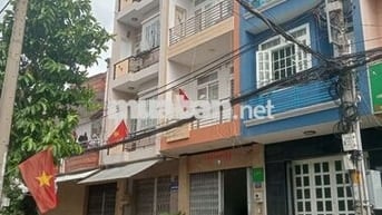Bán nhà đối diện công viên đường 320 bông sao p5 q8 DT 4 x 18m 3 lầu