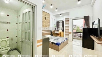 Căn hộ bancol nằm giữa ĐH Vhu & DH Huit đầy đủ nội thất chỉ vào ở