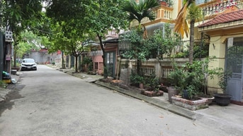 Cho Thuê Phòng Tầng 1 - Nhà Biệt Thự khu Xí Nghiệp Pháo cũ, ngõ 347 Cổ