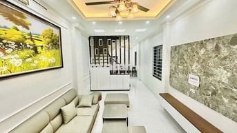 CHO THUÊ NHÀ LÀM CHDV  TẠI ĐỨC THẮNG – gần Học viện Tài chính, Mỏ