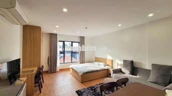 Trống 1 phòng studio 40m2 có cửa sổ thoáng,oto đỗ cổng khu Ba Đình