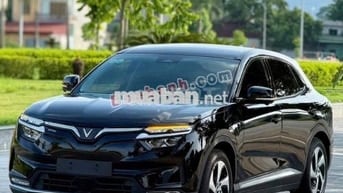 VinFast VF8 Eco 2023