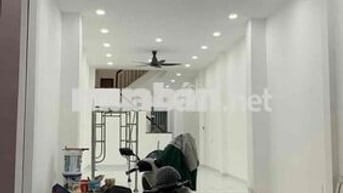 Cho thuê nhà Mặt tiền đg Phan Văn Trị, P7 GV, 1 trệt 2 lầu, trệt 4x25
