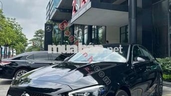 Mercedes-Benz C300 AMG CBU 2021 siêu lướt