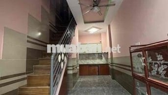 Nhà 4 Tầng - Ngay Giao Lộ - Bình Tân - 3 phòng - Hiện Hữu - hơn 3ty