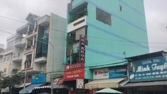 Bán tòa nhà phạm văn Bạch . Vị trí đẹp 
