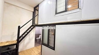 Căn hộ thiết kế 2 không gian ngủ, 1 trệt 1 lầu - Đi bộ qua Hutech 2p