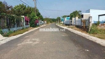 Cần bán 300m2 đất kp4 Hắc Dịch, mặt tiền đường nhựa >4m giá 2,2TY