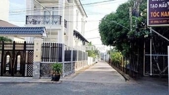 BÁN ĐẤT NHƠN TRẠCH HXH, DT 120 M GIÁ 1 T7 , ĐƯỜNG HÙNG VƯƠNG
