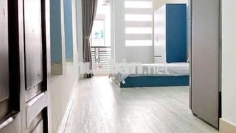 Balcony Trần Quang Khải - thang máy gần UEH viện ISB, ĐH XHNV Quận 1