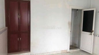 Phòng trọ có máy lạnh, 300m tới ĐH Văn Lang/Emart