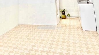 Phòng rộng 25m2 có gác cao Nguyễn Văn Công