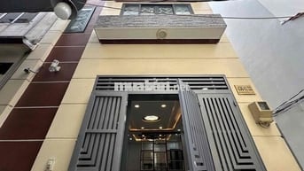 Nhà căn góc Cách Mạng Tháng Tám, P11, Quận  3
