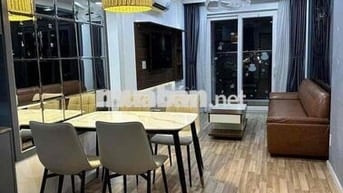 Căn hộ mt Võ Văn Kiệt đi ttQ1 5p cao cấp