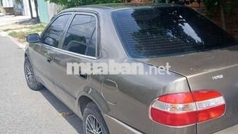 Toyota năm chỗ sản xuất năm