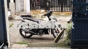 Cho thuê nhà nguyên căn cấp 4 dt 4×17 1pn to 4×8 1tolet+giếngtrời tktq