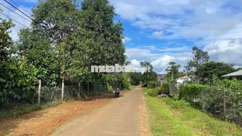 Đất mặt tiền Ỷ Lan, đối diện Biển Hồ nước