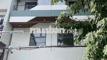 NHÀ CẤP 4 MẶT TIỀN ĐƯỜNG SỐ 8m X 21m TÂN QUY Q,7
