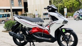 HONDA AIR BLADE 125 FI TRĂNG  KHÓA SMARKEY  2023