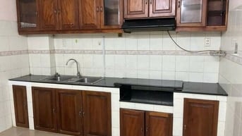 cho thuê nhà 5pn ngay ngã tu phú nhuận 4x12m, 20 triệu