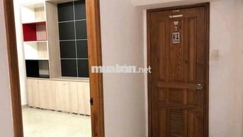 NGUYÊN CĂN QUẬN 10 ( 10x14 ) 6 PHÒNG , CÓ SÂN TO KD TỰ DO