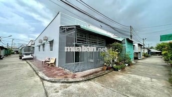 Bán gấp căn nhà 2MT ở gần trung tâm Trảng Bàng - 122m2 - SHR giá 760tr