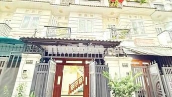 Nhà 2 Lầu Sẵn 3 Máy Lạnh Ngay Cao Đẳng Điện Lực