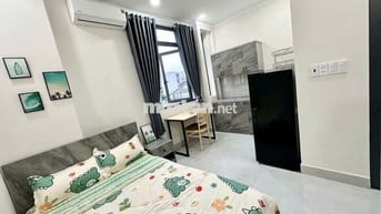 Cho thuê căn hộ Studio thang máy cửa sổ lớn ở Trần Hữu Trang Phú Nhuận