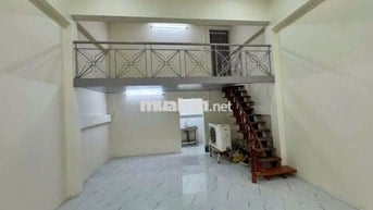 Nhà cho thuê  hẽm xe hơi đường Bùi Văn Ba