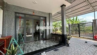 NHÀ RÔNG SÂN VƯỜN NGHĨ DƯỠNG THUỘC TRUNG TÂM PHƯỜNG 3 cũ (10x30)