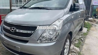 HYUNDAI STAREX BÁN TẢI TỰ ĐỘNG CÁ NHÂN ÍT SỬ DỤNG
