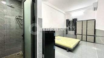 Cho thuê chdv full nội thất máy giặt riêng gần DH Nguyễn Tất Thành