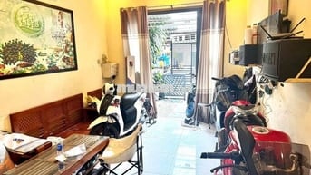 Chính chủ cần bán nhà tt hóc môn khu vực sầm uất ngay bùng binh lê lợi