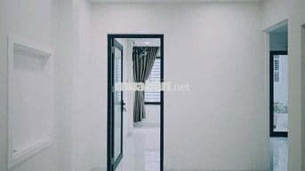 Cho thuê nhà 2 tầng 2 mặt kiệt thông thoáng đường Phan Châu Trinh,