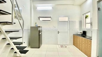 Duplex Ko Giới Hạn Người Ở Có Thang Máy Gần GTVT, Ngoại Thương, VLU