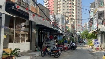 Bán gấp nhà mặt tiền Hồ Thành Biên, P4 Q8 – DT khủng 5x14m – giá tốt