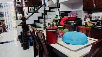 Cần tiền cho con đi du học, bán Nhà mặt tiền SHR 3 tầng Q7 