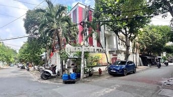 BIỆT THỰ PHÂN LÔ. DTICH KHỦNG. GẦN HỌC VIỆN CÁN BỘ.CÓ THANG MÁY HẦM XE