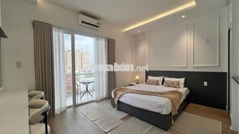 🏙️ Căn Hộ 1PN Full Kính ✨ Ban Công Chill 🌿 View Landmark 81 🌆 Gần Q1 📍