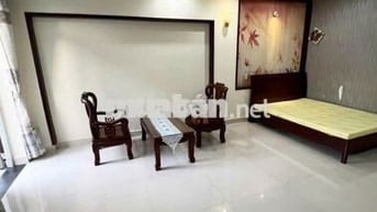Phòng bancol MT đg Phạm Hùng Nối Dài gần ĐH UEH, Rmit. Full Nội Thất .