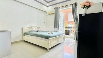 Phòng bancol khu Trung Sơn gần Lottemart q7. DT: 30m2. Full Nội Thất .