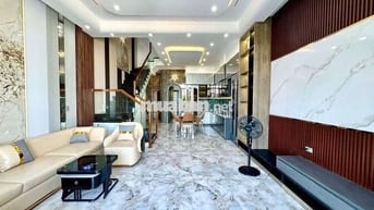 Cho thuê nhà 3 tầng ,trần nam trung ,hòa xuân
