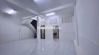 Cho thuê nhà hẻm 3m(XH) Nguyễn Kiệm, P.4, Q.Phú Nhuận giá 8tr