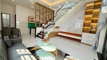 CHỦ NGỘP BÁN NHÀ GIÁ RẺ 1 TRỆT 1 LẦU BÌNH HÒA, THUẬN AN - 85M2, SHR