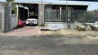 Bán Gấp Căn Nhà Sổ Riêng Ở Củ CHI C4 DT 189m2 Tone Trắng Giá 780 Triệu
