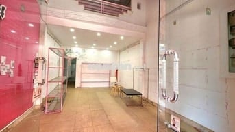 Bán Nhà Mặt Tiền Kinh Doanh Nguyễn Hoàng