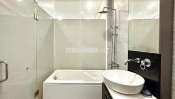 Nhà Lê Văn Sỹ đối diện chợ Nguyễn Văn Trỗi