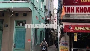 Nhà sát mặt tiền đường Đoàn Văn Bơ, 38.5m2, 1 trệt 3 lầu, 5 phòng ngủ