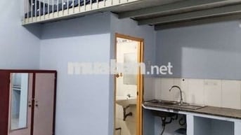 Còn trống phòng máy lạnh có gác , bình thạnh p21