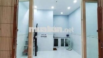 Nhà shr Trần Xuân Soạn cho thuê 7tr/tháng phù hợp 4-5 người ở 3 tầng
